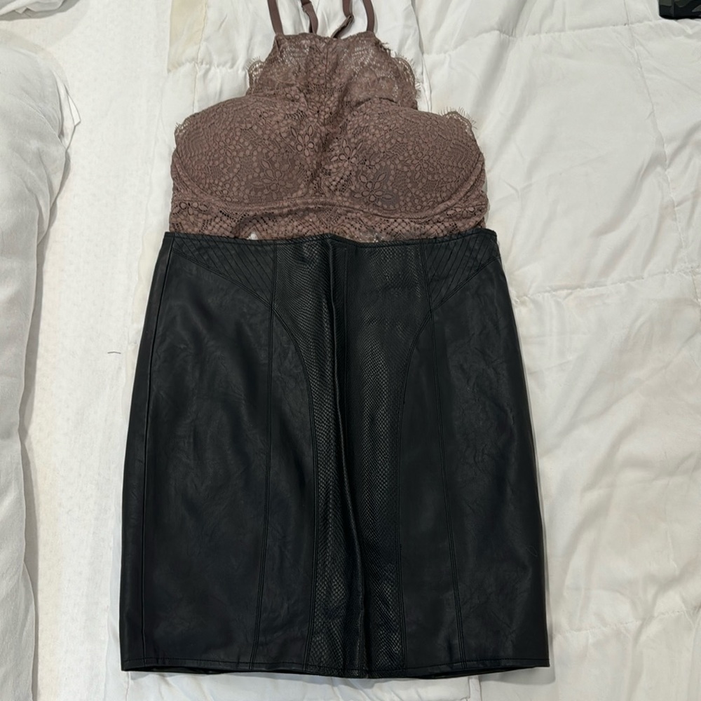 Selling skirt only for $10 if want to buy it all together is $20